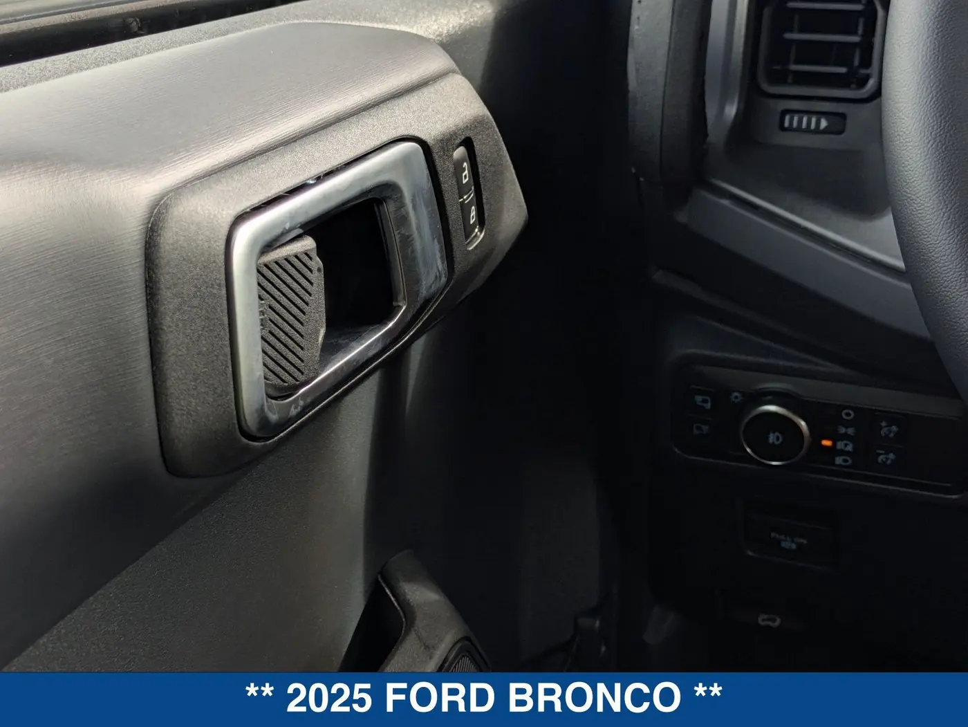 2025 Ford Bronco - $73,299