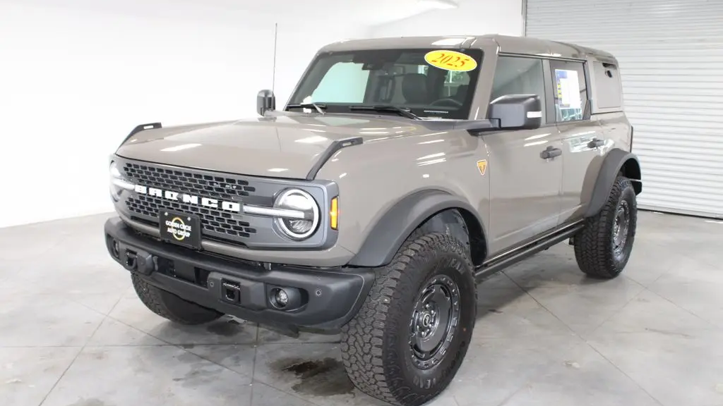 2025 Ford Bronco Badlands
