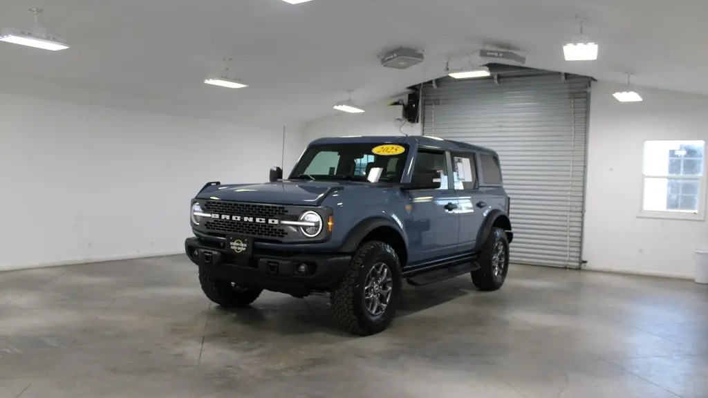 2025 Ford Bronco Badlands