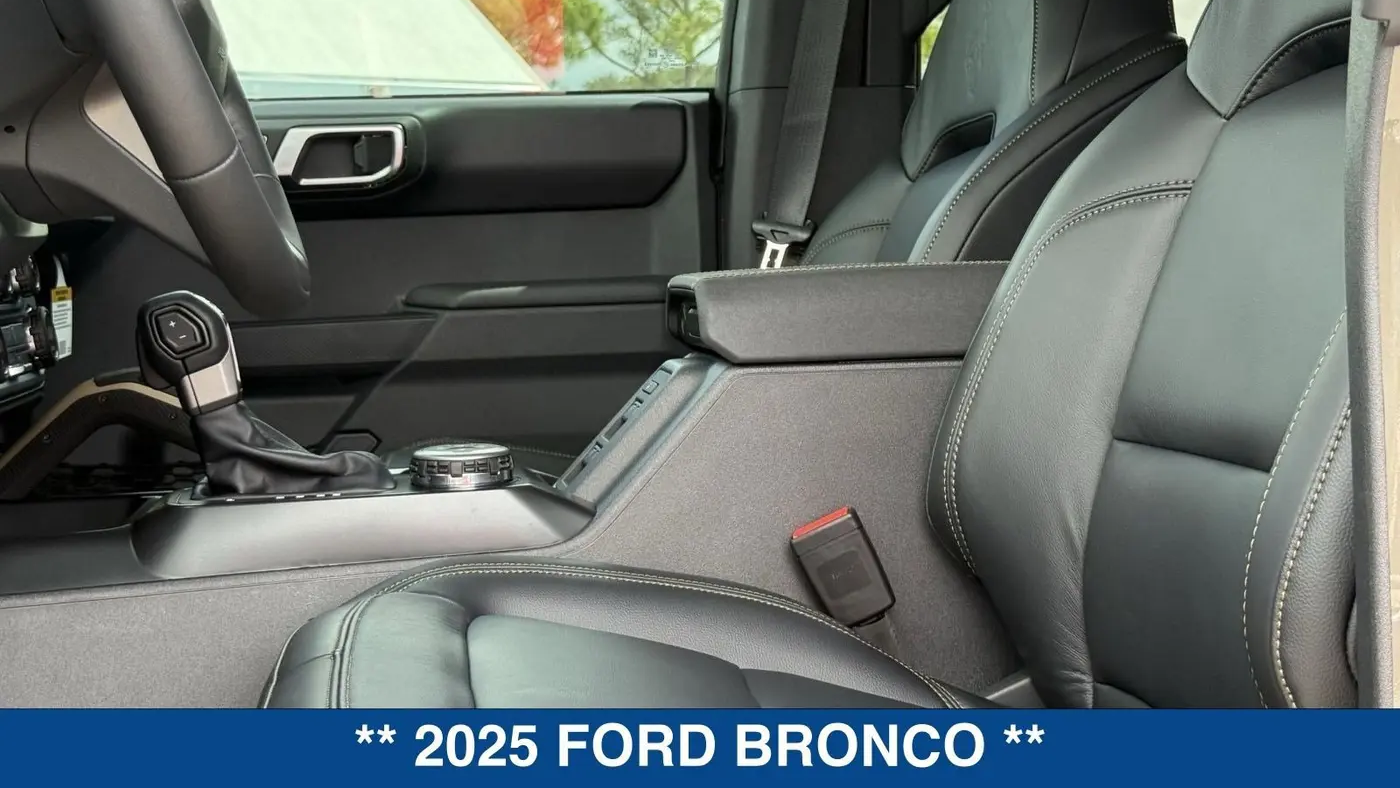 2025 Ford Bronco Badlands