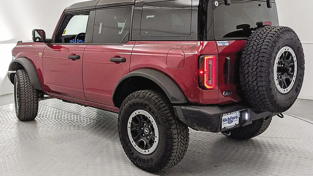 2025 Ford Bronco Badlands