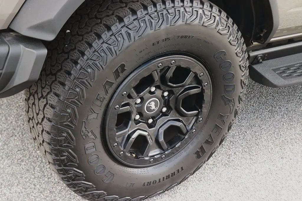 2025 Ford Bronco - $54,458