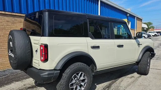 2025 Ford Bronco Badlands