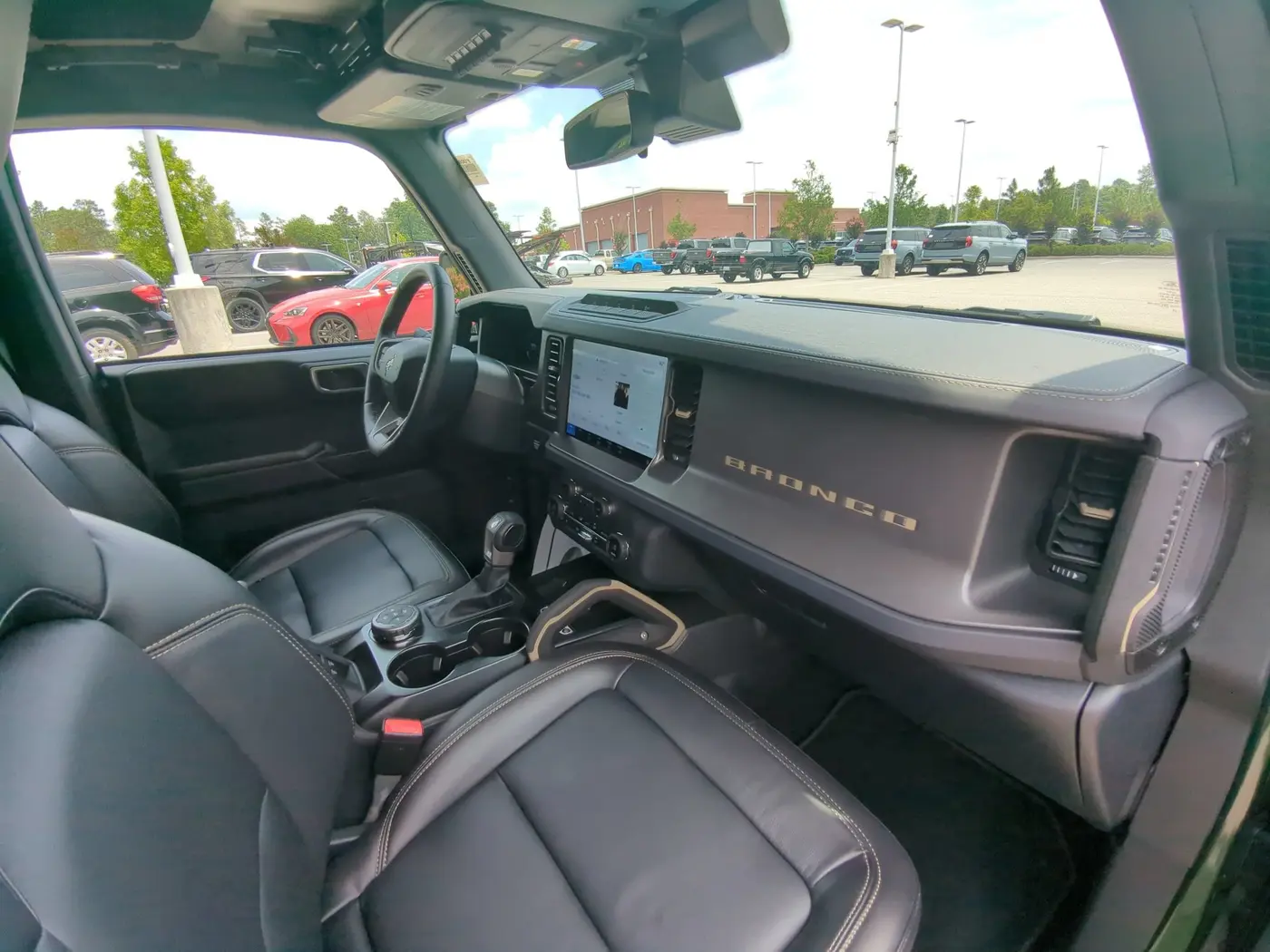 2025 Ford Bronco - $52,782