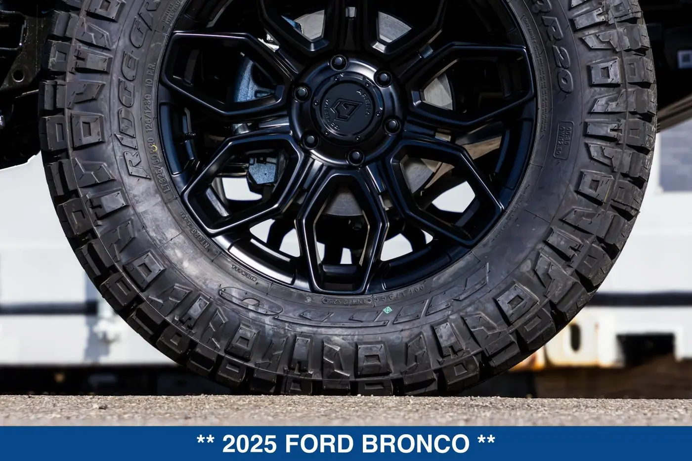 2025 Ford Bronco - $74,299