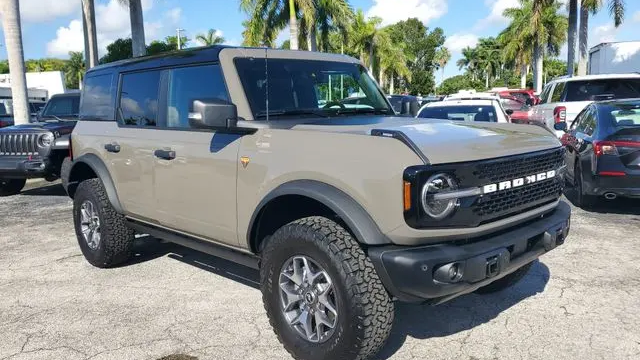 2025 Ford Bronco Badlands