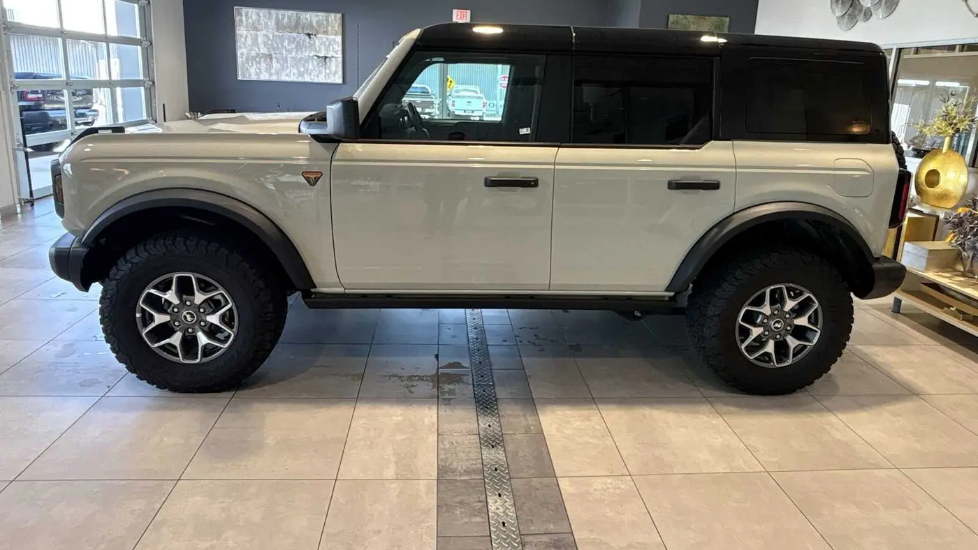 2025 Ford Bronco Badlands