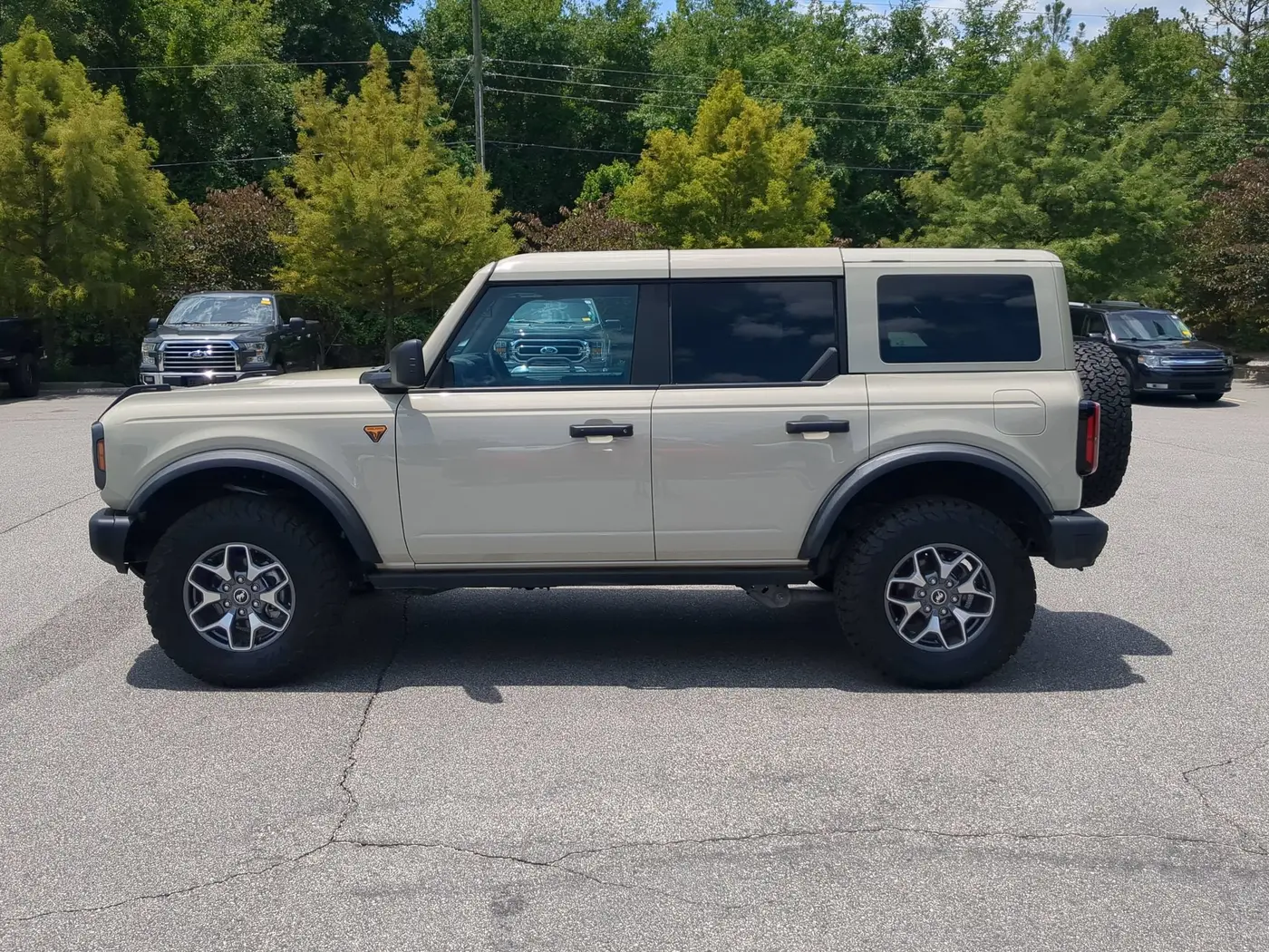 2025 Ford Bronco - $51,884