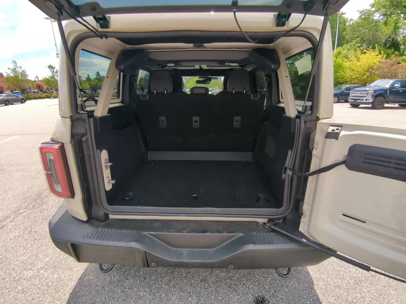 2025 Ford Bronco - $51,884