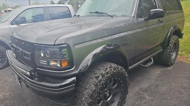 1996 Ford Bronco XLT