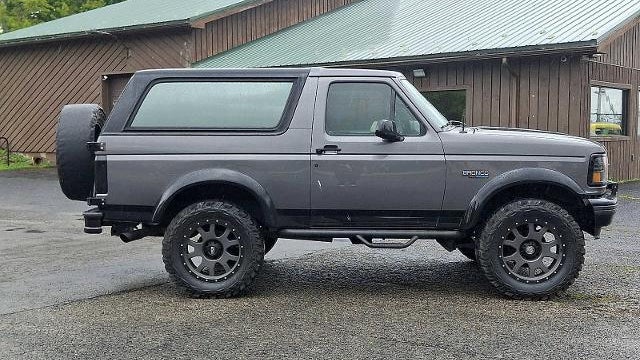 1996 Ford Bronco XLT