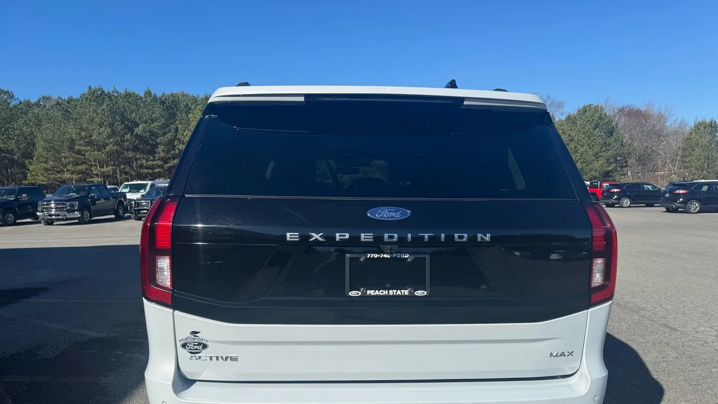 2025 Ford Expedition MAX Active