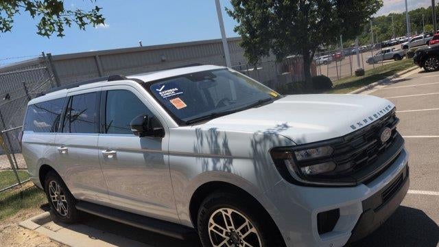 2025 Ford Expedition MAX Active