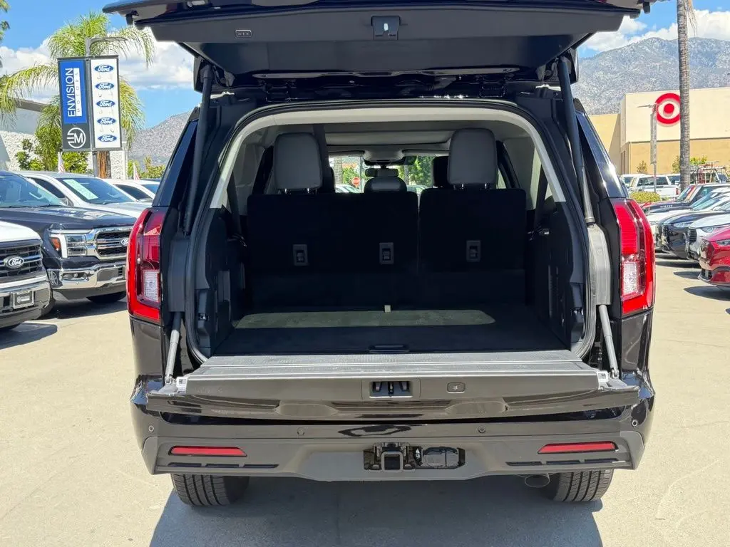 2026 Ford Expedition - $65,998