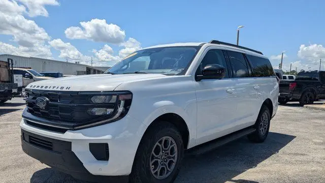 2025 Ford Expedition MAX Active