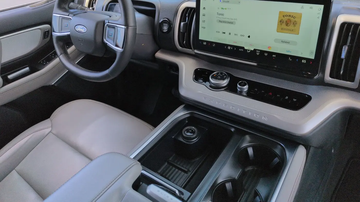 2025 Ford Expedition MAX Active