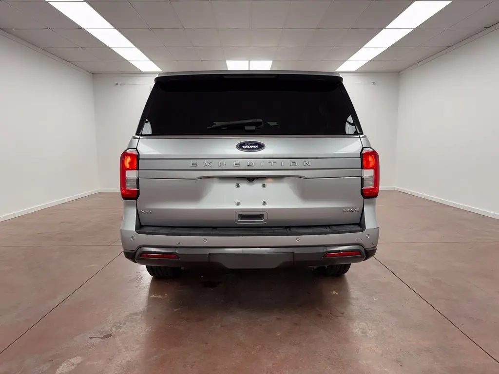 2022 Ford Expedition - $26,975