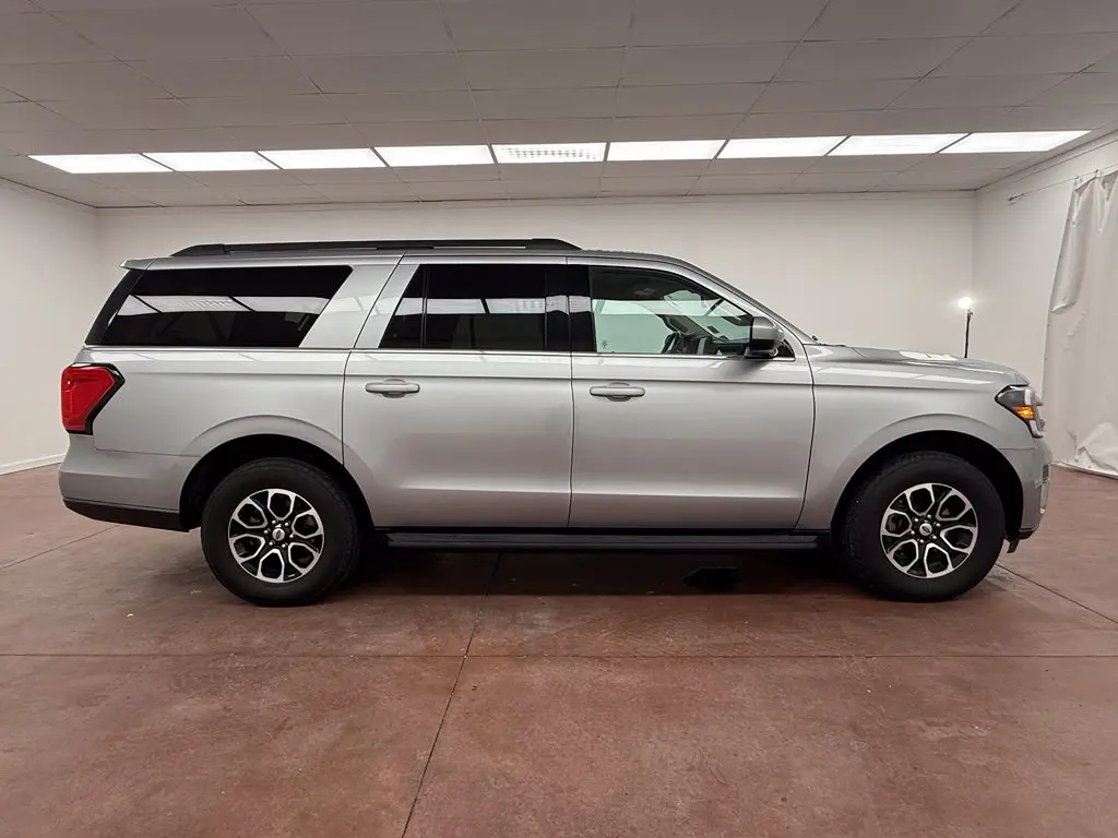 2022 Ford Expedition - $26,975