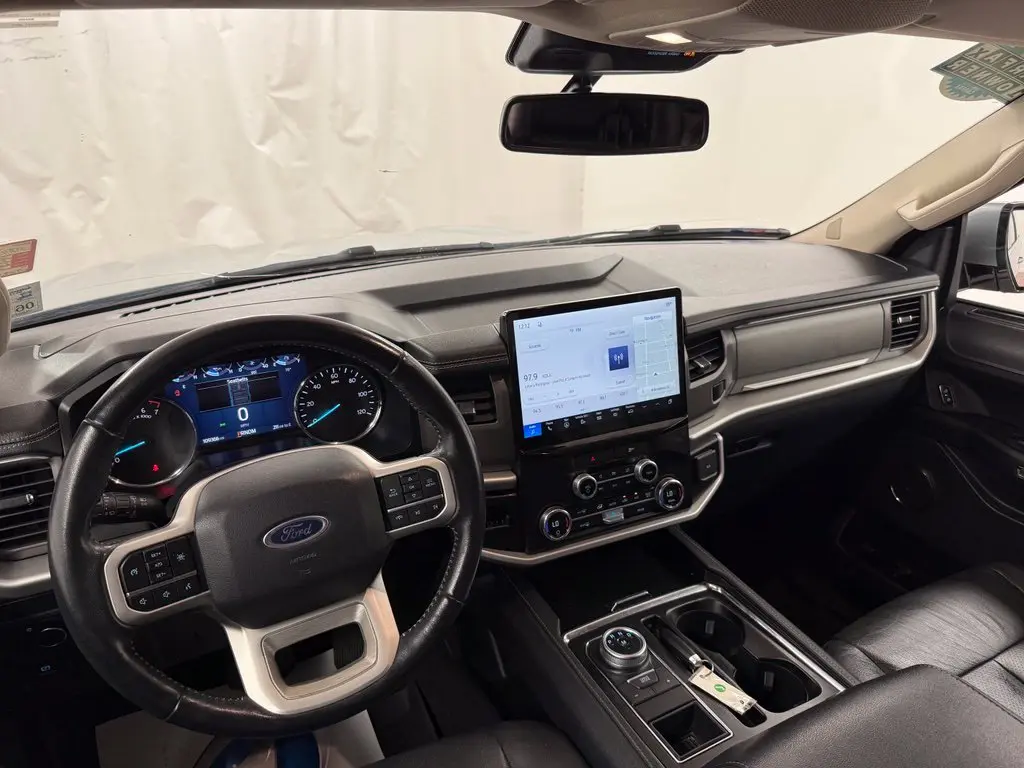 2022 Ford Expedition - $26,975