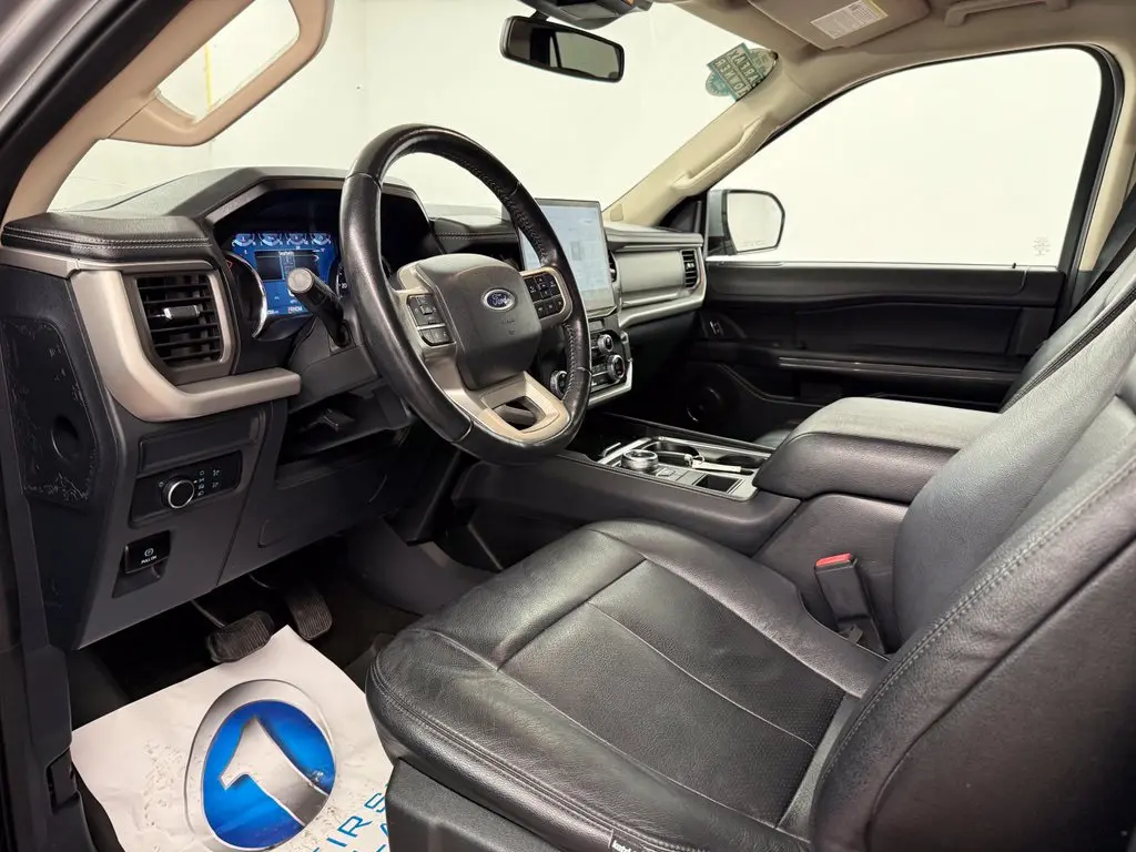 2022 Ford Expedition - $26,975