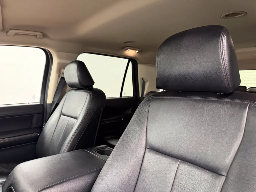 2022 Ford Expedition - $26,975