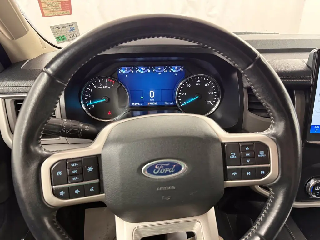 2022 Ford Expedition - $26,975