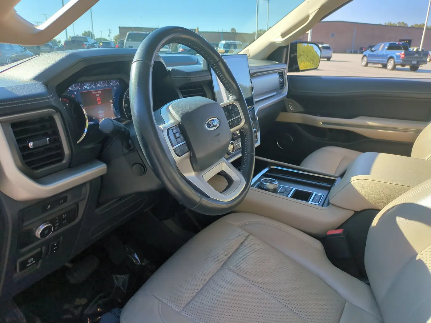 2022 Ford Expedition - $26,500