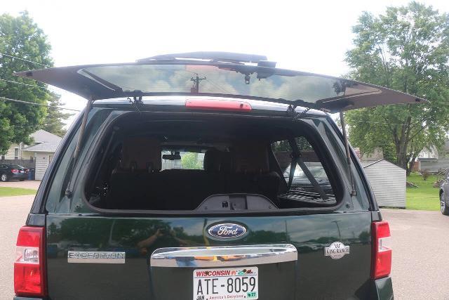 2013 Ford Expedition - $9,900