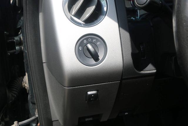 2013 Ford Expedition - $9,900
