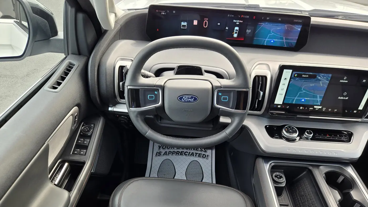 2025 Ford Expedition MAX Active