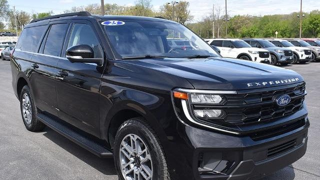 2025 Ford Expedition MAX Active