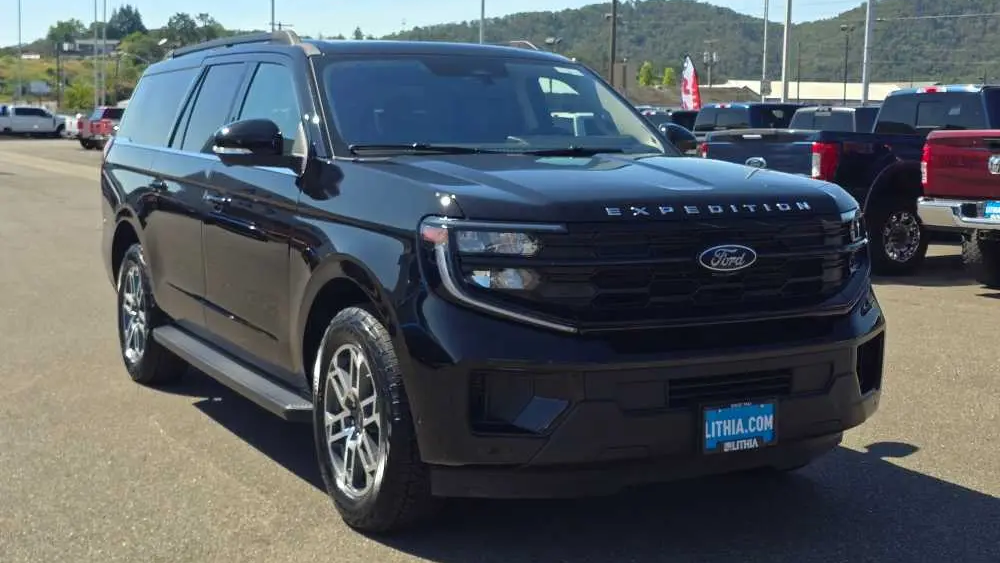 2025 Ford Expedition MAX Active