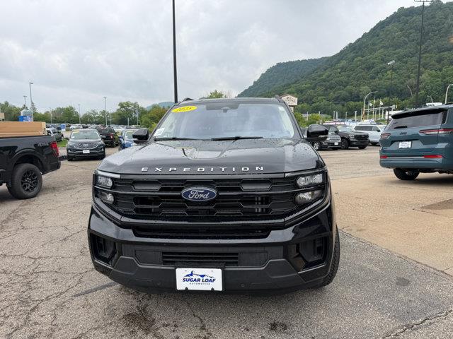 2025 Ford Expedition MAX Active — photo 1 of 24