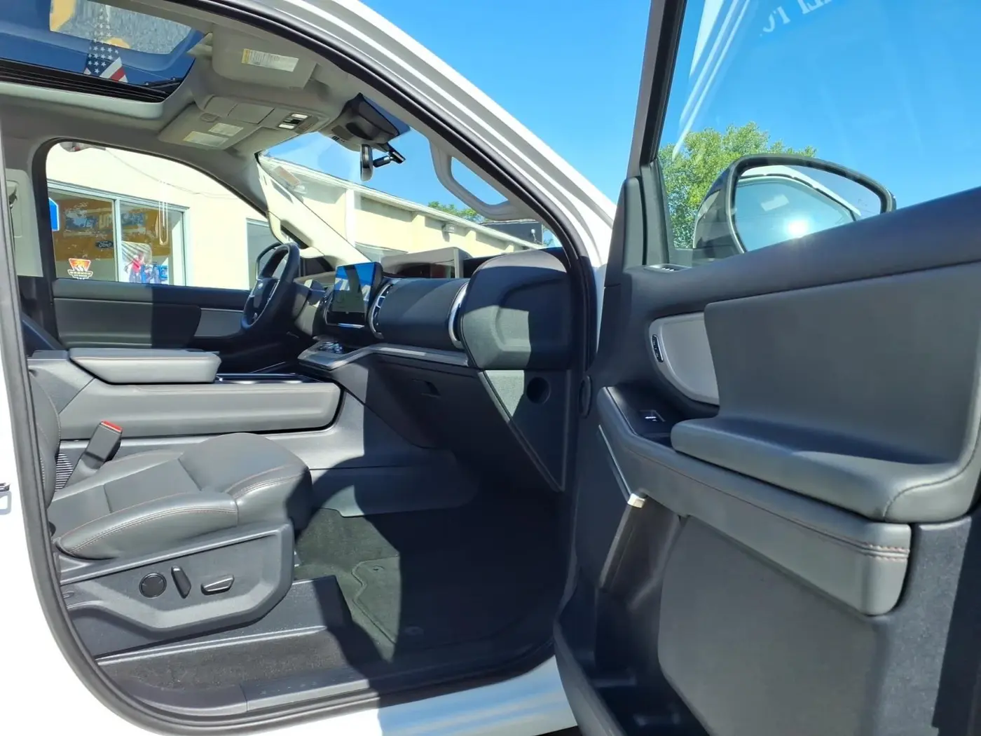 2025 Ford Expedition - $59,295