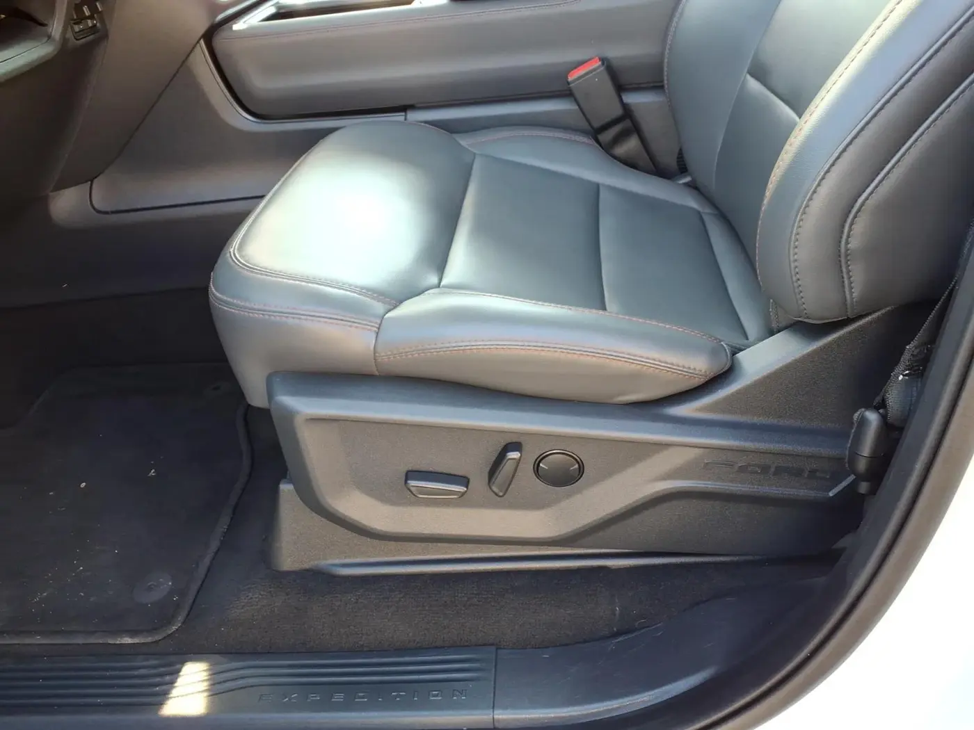 2025 Ford Expedition - $59,295