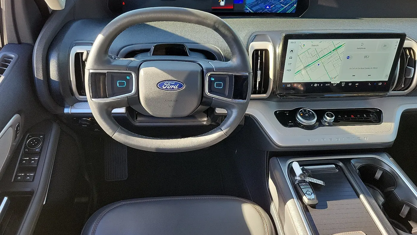 2025 Ford Expedition MAX Active