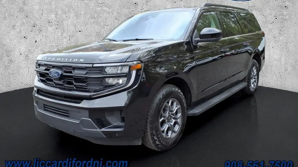 2025 Ford Expedition MAX Active