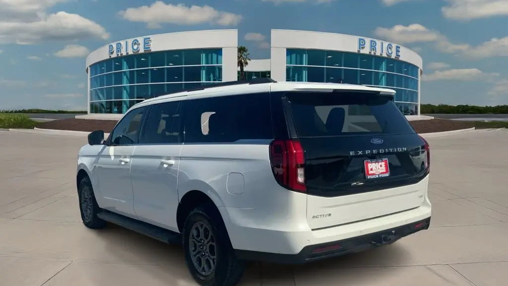 2025 Ford Expedition MAX Active