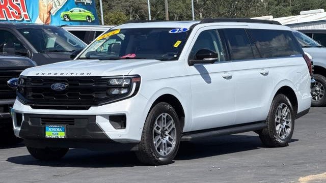 2025 Ford Expedition MAX Active