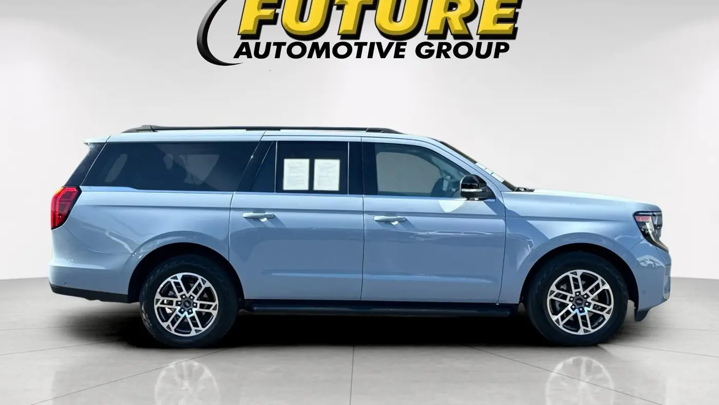 2025 Ford Expedition MAX Active