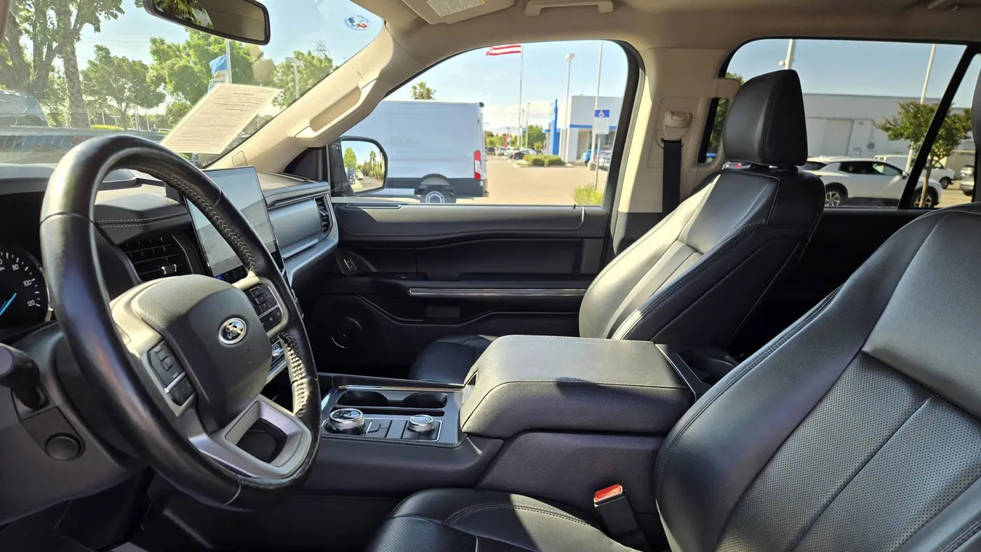 2024 Ford Expedition MAX XLT