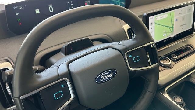 2025 Ford Expedition MAX Active