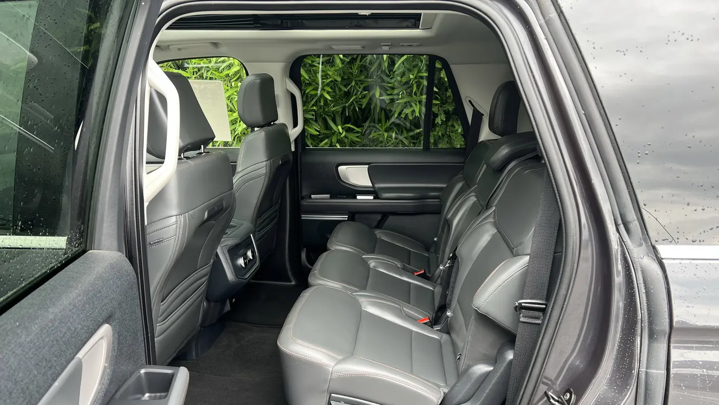 2025 Ford Expedition MAX Active