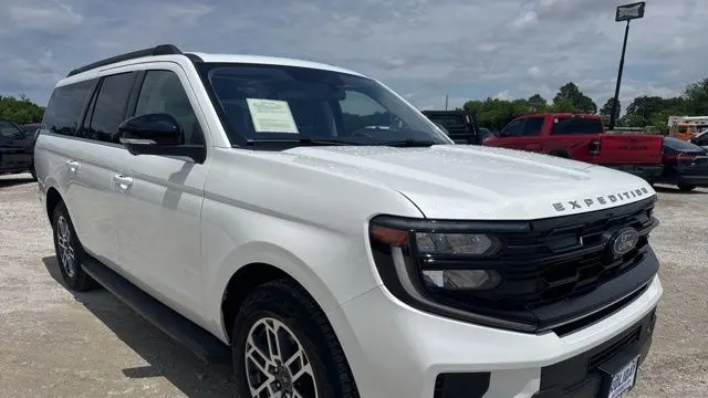 2025 Ford Expedition MAX Active