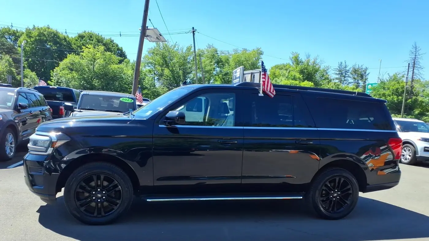 2023 Ford Expedition MAX XLT