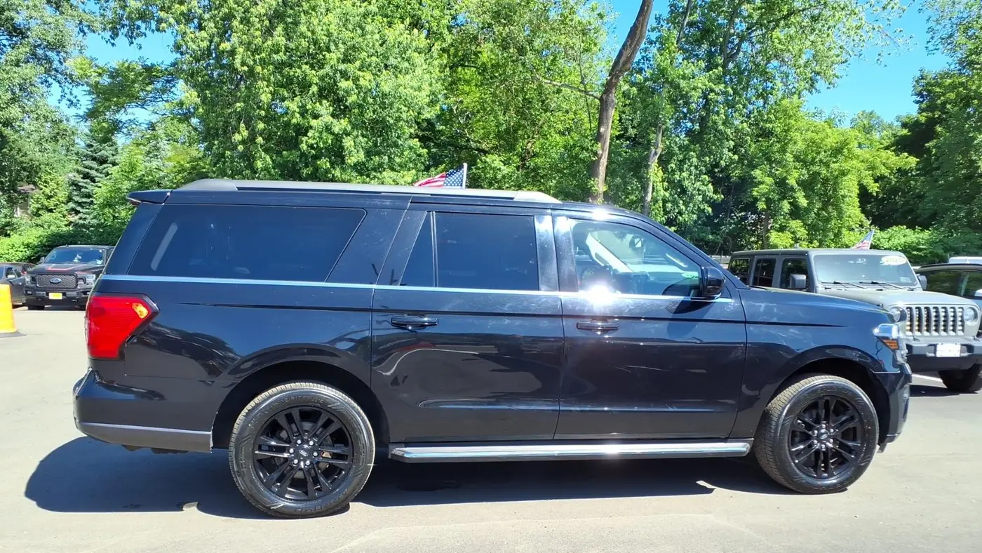 2023 Ford Expedition MAX XLT