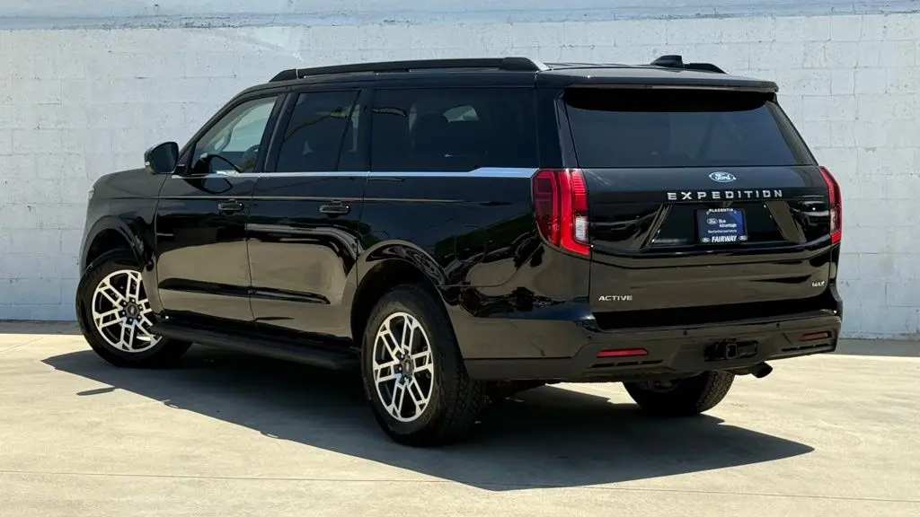 2025 Ford Expedition MAX Active