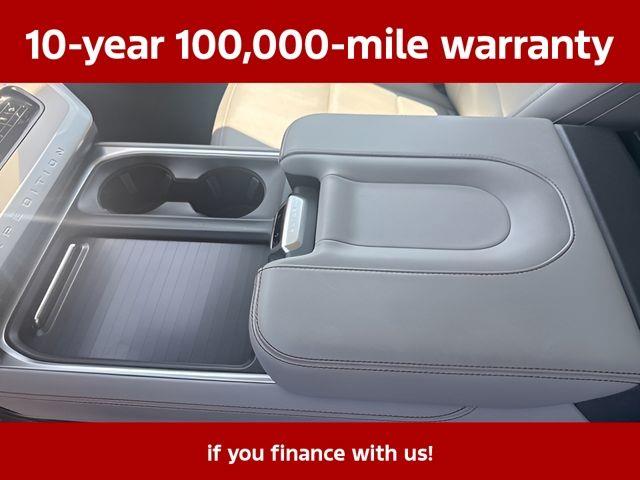 2025 Ford Expedition - $59,450