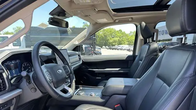 2023 Ford Expedition MAX XLT