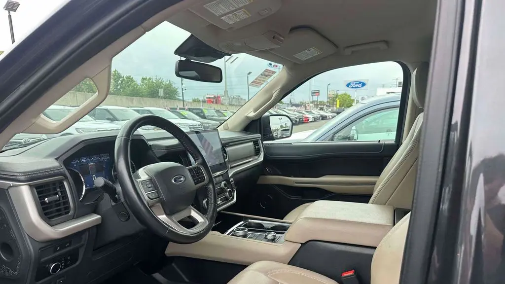 2024 Ford Expedition MAX XLT
